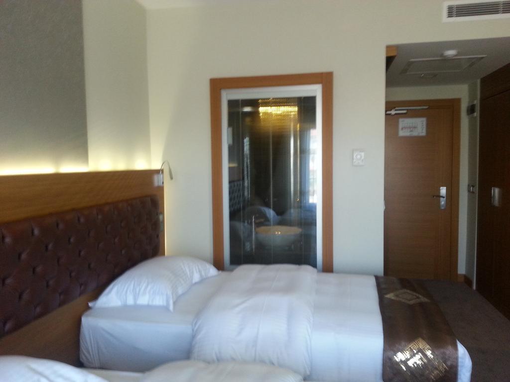 Hotel Duzce Surur Szoba fotó