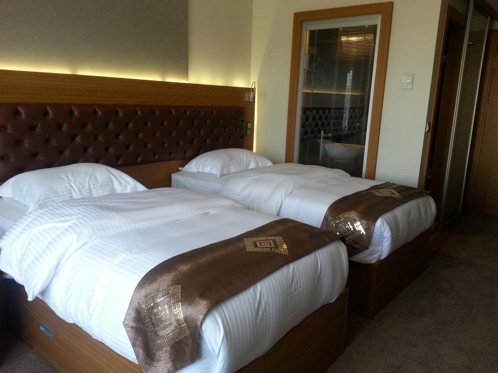 Hotel Duzce Surur Szoba fotó